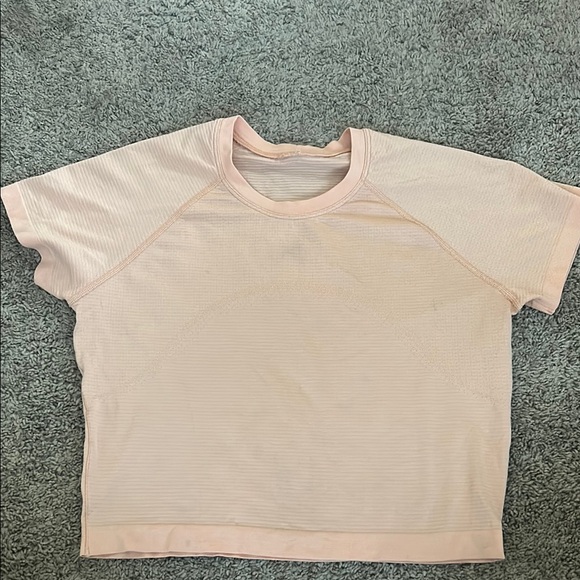 Swiftly Tech Cropped Short-Sleeve Shirt 2.0 size 8 - Picture 2 of 5